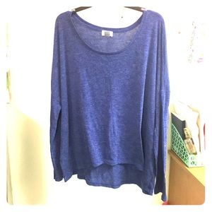 Long sleeve Old Navy top. Navy in color. Size XXL.